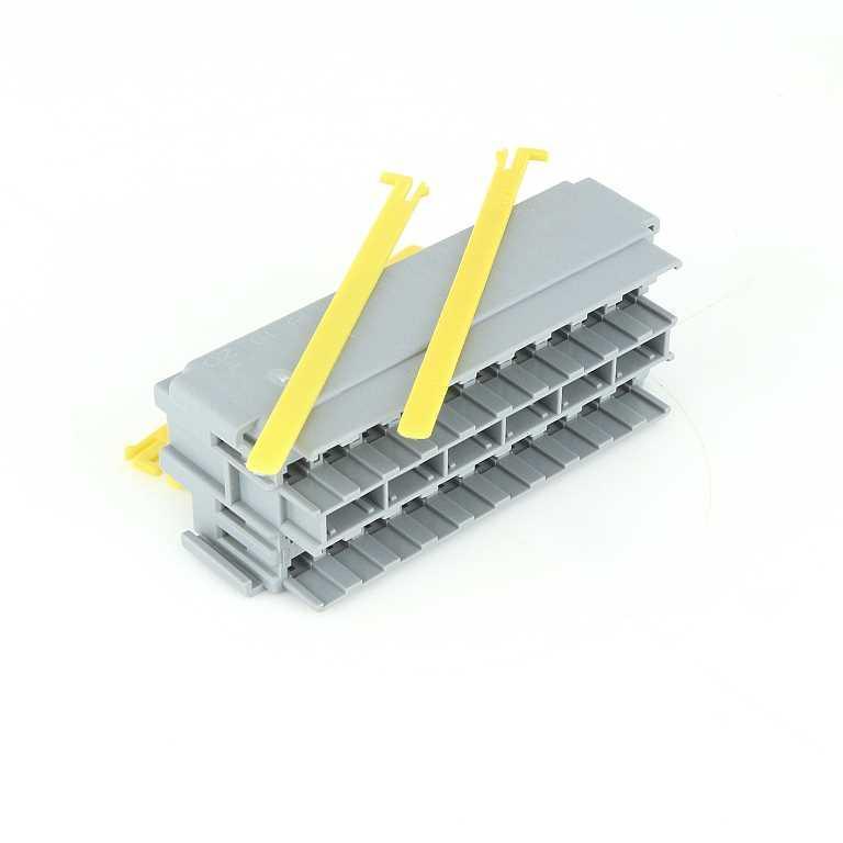 20 Way Mini Fuse Module - Image 3